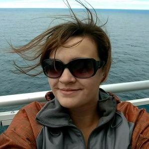 Meet your Posher, Jennica